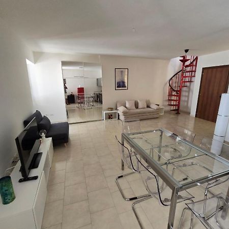 La Torretta Apartment Peschiera del Garda Exteriör bild